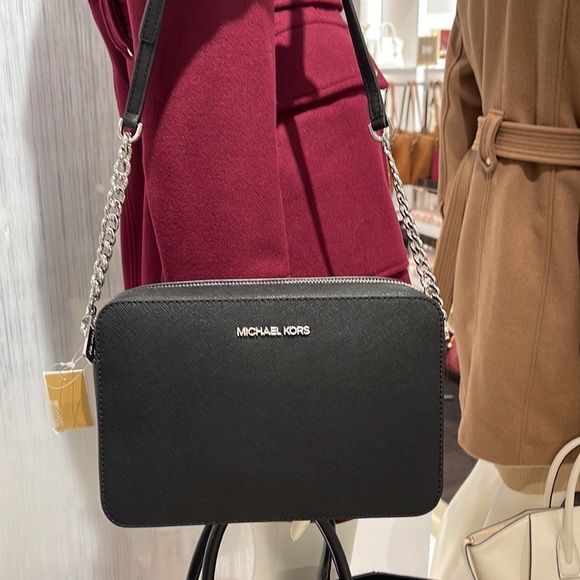 Michael Kors Jet Set Item Large East West Zip Crossbody Leather Black/Silver - Picture 2 of 16